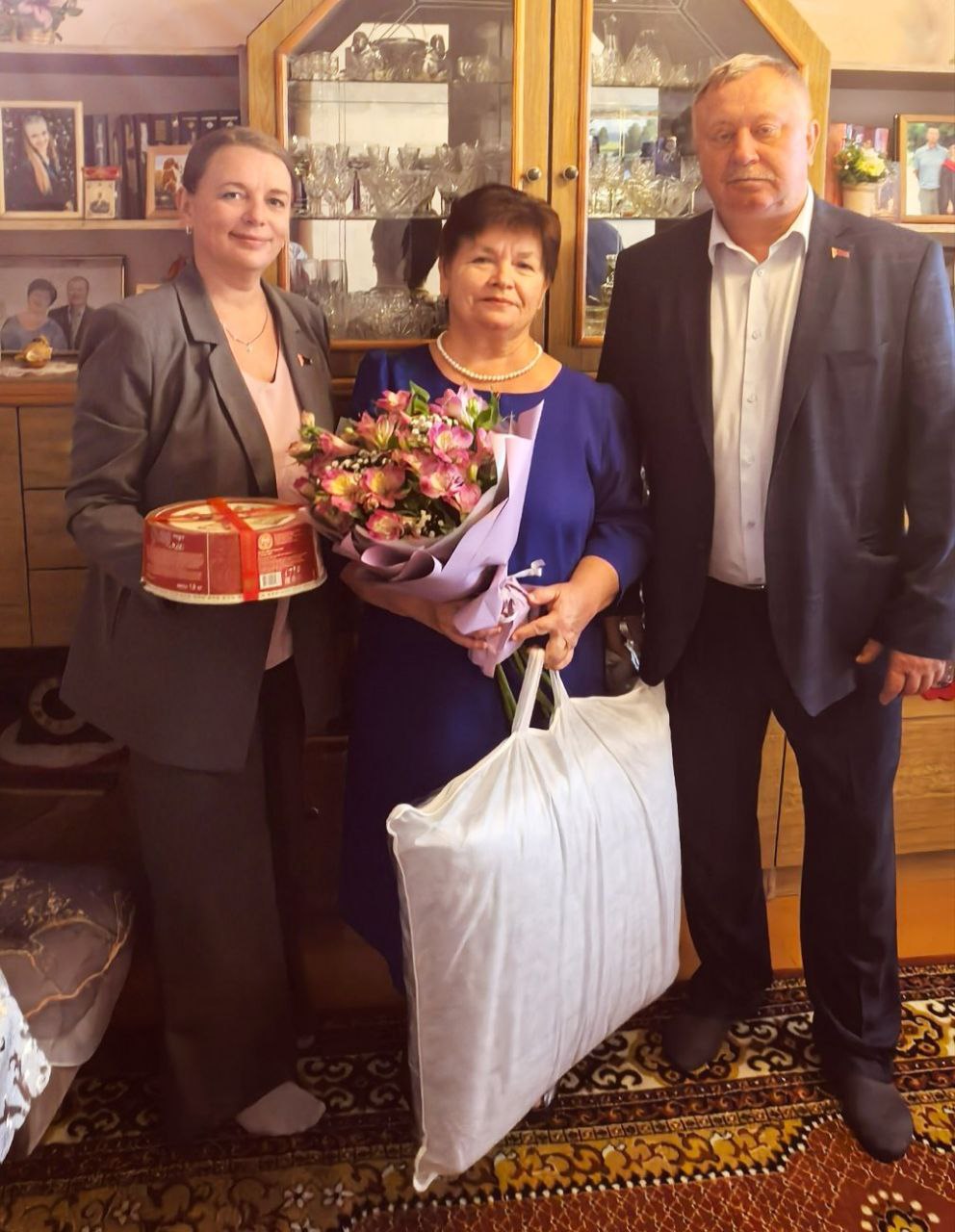  С благодарностью к старшему поколению: КУП «Слуцкое ЖКХ» поздравило ветеранов с Днём пожилого человека